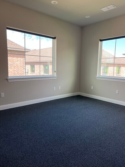 More Photos Of 2601 Little Elm Pky, Little Elm Office For Sale