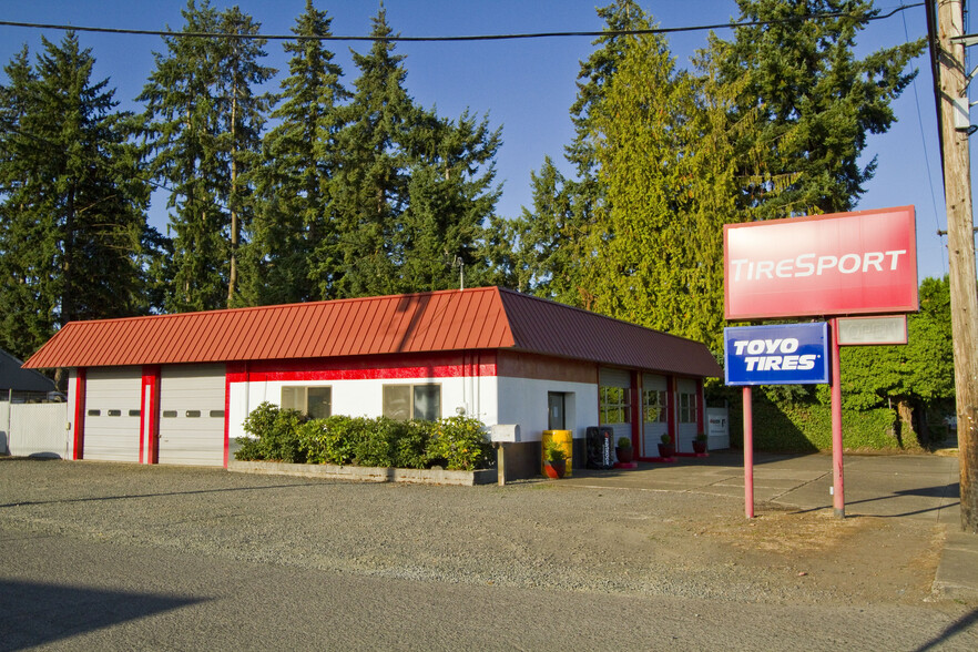 Primary Photo Of 5047 Main St, Springfield Auto Repair For Sale