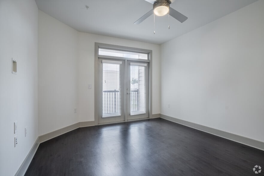 More Photos Of 6000 Avalon Blvd, Alpharetta Storefront Retail Office For Lease