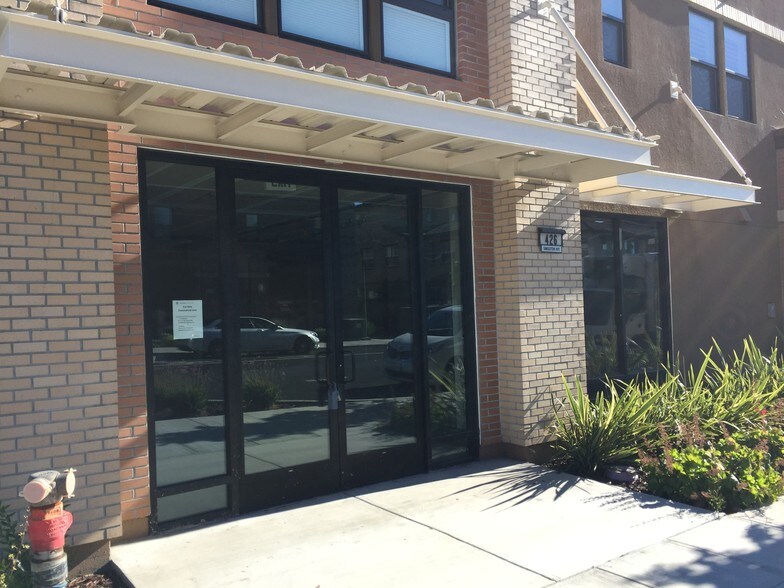 More Photos Of 421 Singleton Ave, Alameda Medical For Lease