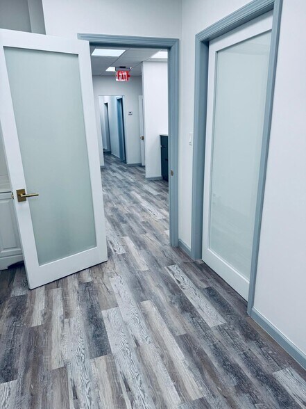 More Photos Of 4133 White Plains, Bronx Storefront Retail Office For Lease