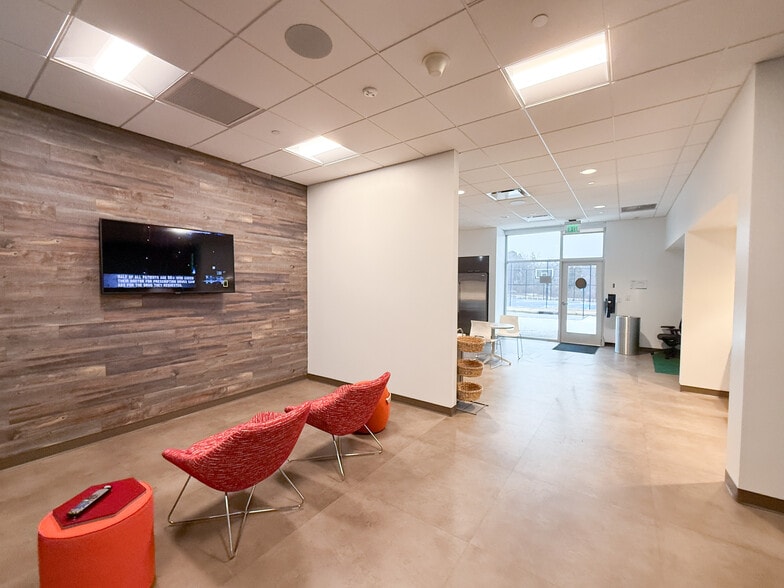 More Photos Of 109 Kenworthy Ave, Lowell Office For Lease