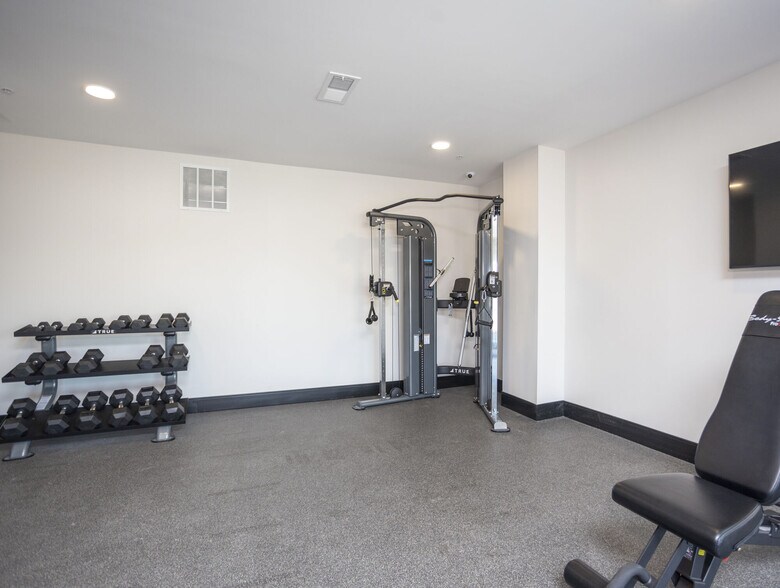 More Photos Of 140 E Monument Ave, Dayton Apartments For Lease