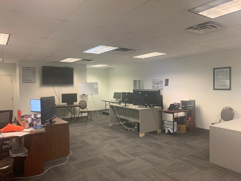 More Photos Of 4525 Rhodes Dr, Windsor Light Distribution For Lease