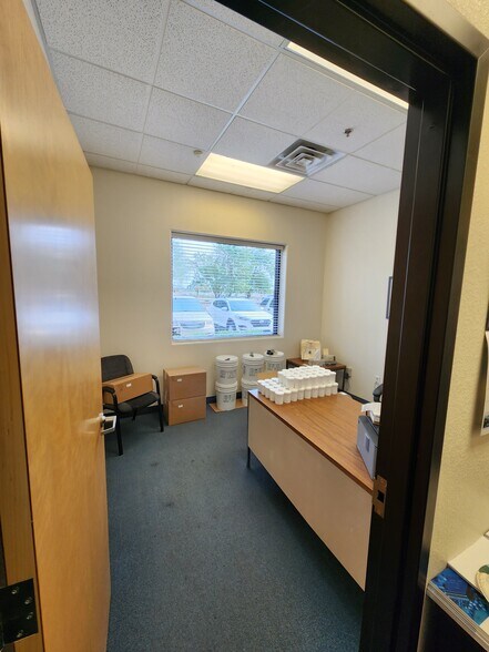 More Photos Of 2942 N Greenfield Rd, Mesa Service For Lease