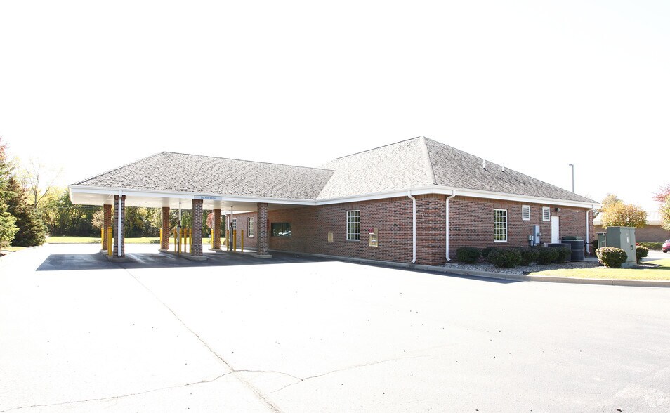 More Photos Of 5420 Gratiot Rd, Saginaw Bank For Sale