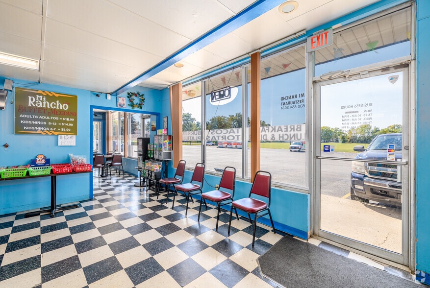 More Photos Of 100-110 Light Rd, Oswego Storefront For Sale