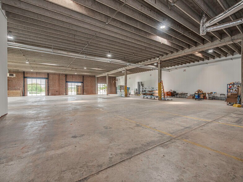 More Photos Of 227 Southside Dr, Charlotte Office For Lease