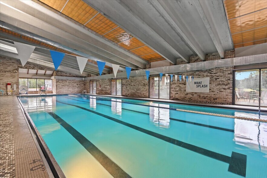More Photos Of 2140 Fairway Dr, Davison Sports And Entertainment For Sale