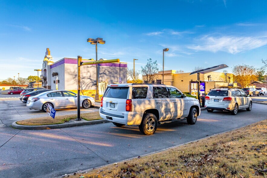 More Photos Of 2211 N Reynolds Rd, Bryant Fast Food For Sale