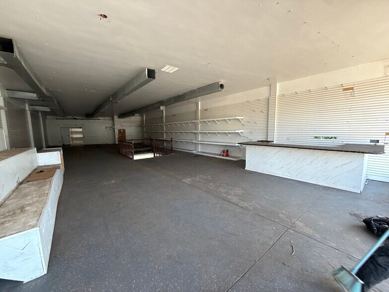 More Photos Of 1081 Hempstead Tpke, Franklin Square Storefront For Lease