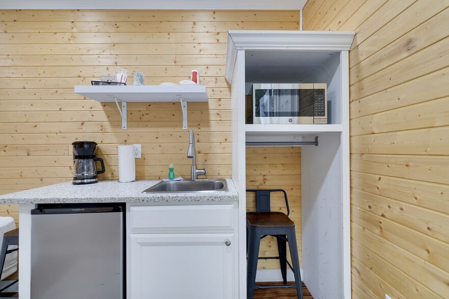 More Photos Of 2624 State Route 534, Albrightsville Hotel For Sale