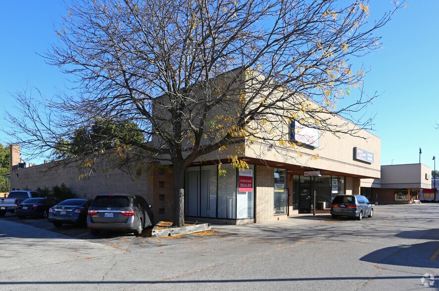 More Photos Of 6000-6030 Dempster St, Morton Grove Storefront For Lease