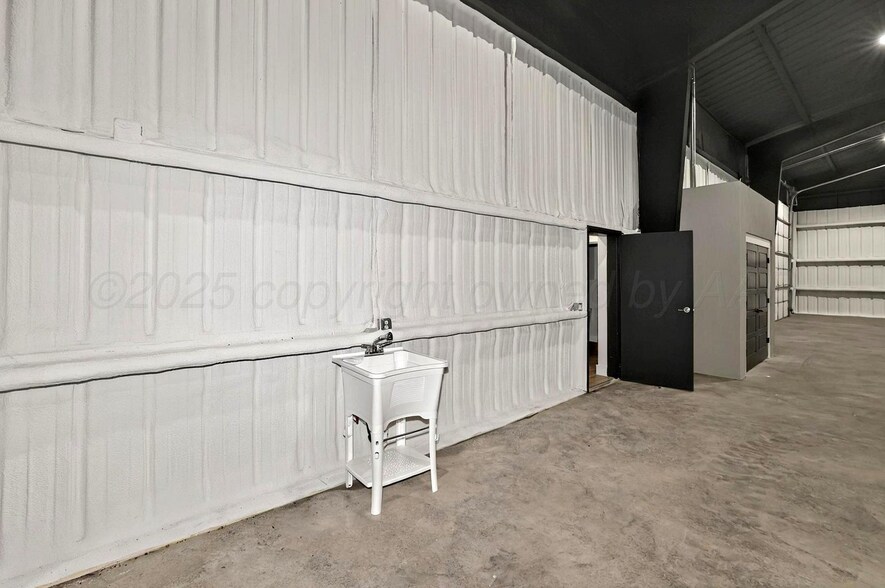 More Photos Of 8581 Cargo Ln, Amarillo Flex For Sale