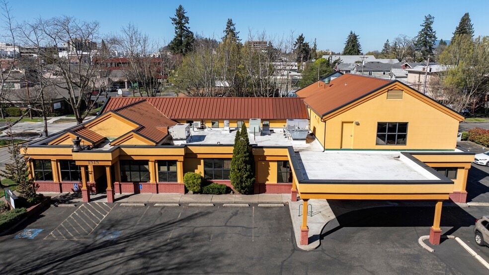 More Photos Of 1515 Oak St, Eugene Medical For Lease