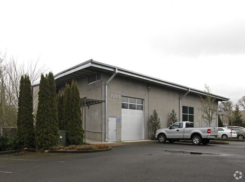 More Photos Of 19095-19125 SW 125th Ct, Tualatin Flex For Lease