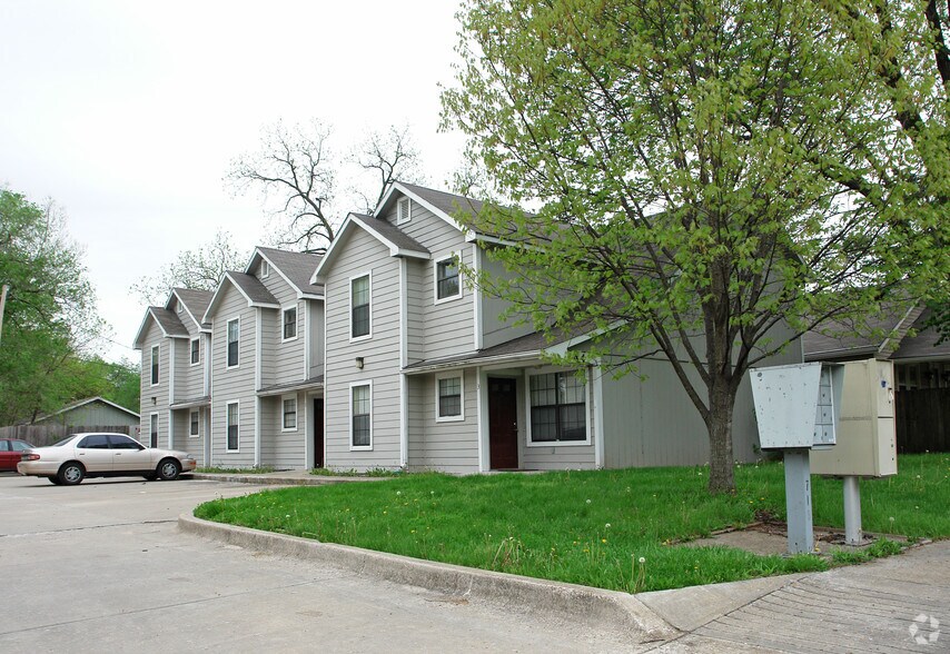 More Photos Of 440-444 Florida St, Lawrence Apartments For Sale