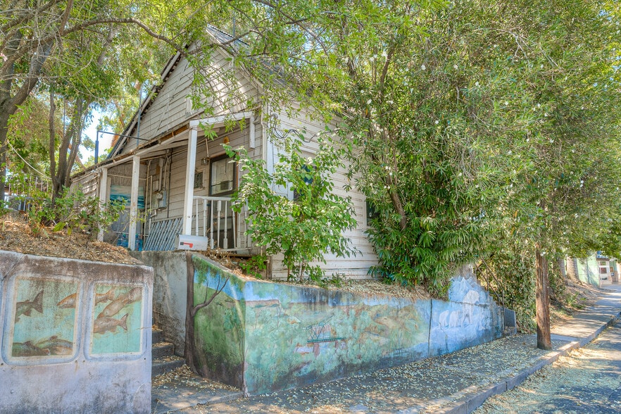 More Photos Of 2109 Robinson St, Oroville Specialty For Sale