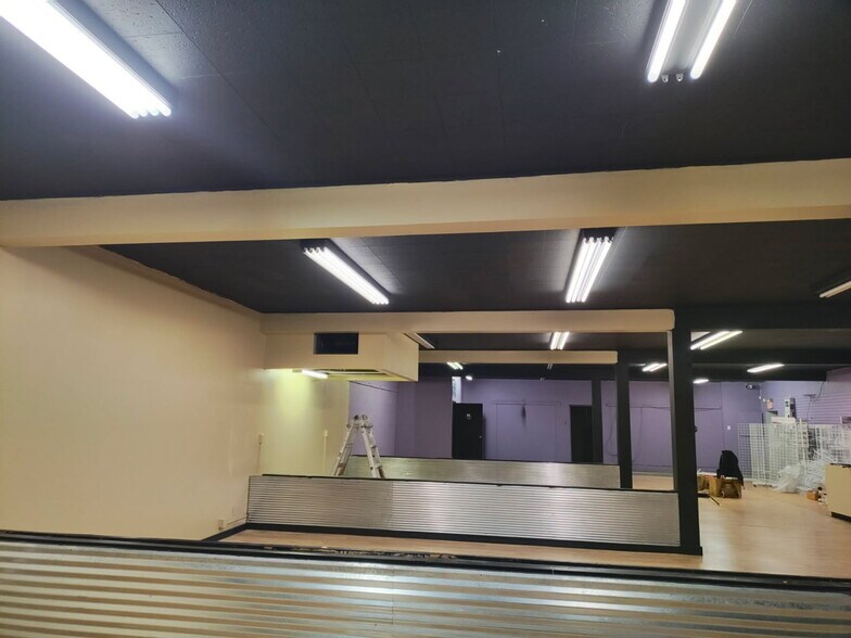 More Photos Of 723-729 S Green River Rd, Evansville Unknown For Lease