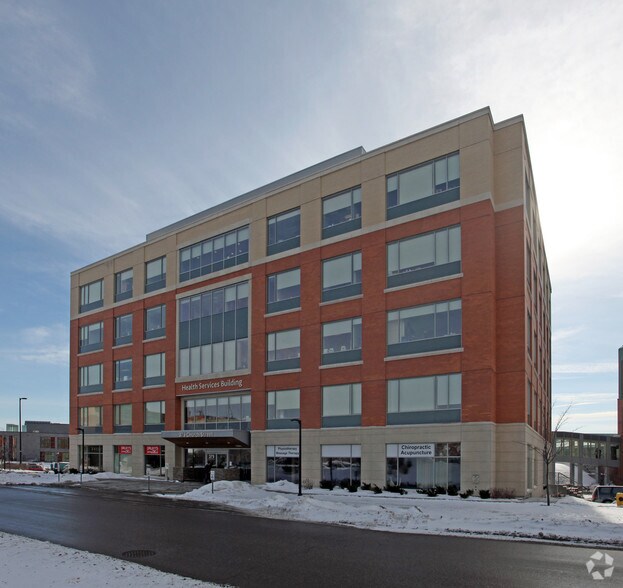 More Photos Of 379 Church St, Markham Medical For Lease