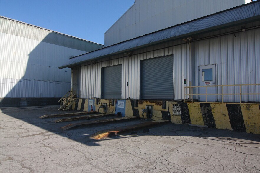 More Photos Of 75 Nichol Ave, McKees Rocks Manufacturing For Sale