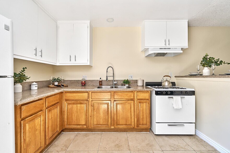 More Photos Of 1381 Burwood St, La Habra Apartments For Sale