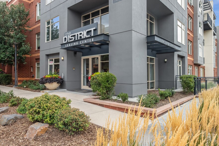 More Photos Of 6300 E Hampden Ave, Denver Apartments For Lease
