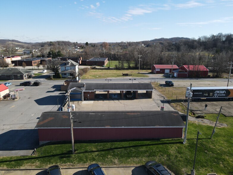 More Photos Of 118 School Dr, Waynesburg Flex For Sale