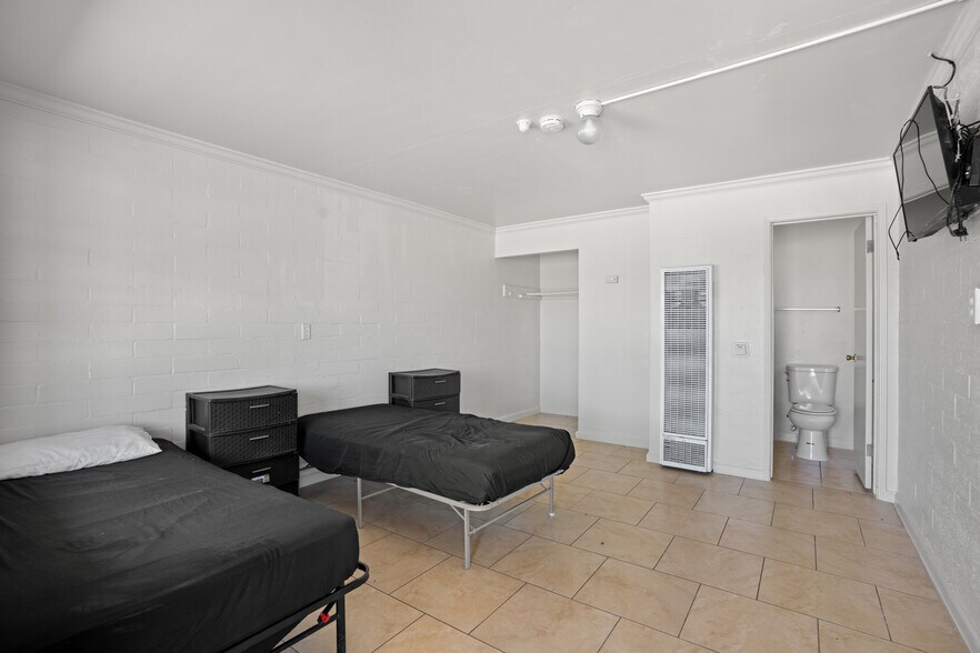 More Photos Of 1324 Broadway, Santa Maria Dormitory For Lease
