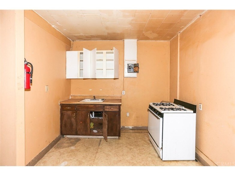 More Photos Of 3882 Washington Ave, Le Grand Apartments For Sale