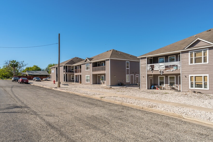 More Photos Of 516 S 9th St, Kenedy Apartments For Sale