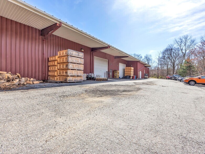 More Photos Of 39 Nott Hwy, Ashford Storefront For Sale