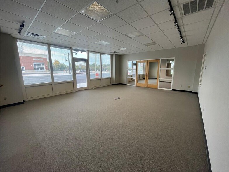 More Photos Of 206 SW 8th St, Bentonville Apartments For Lease