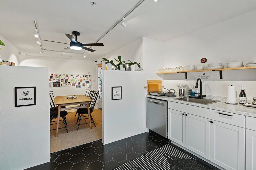 More Photos Of 4 N Chamisa Dr, Santa Fe Specialty For Sale