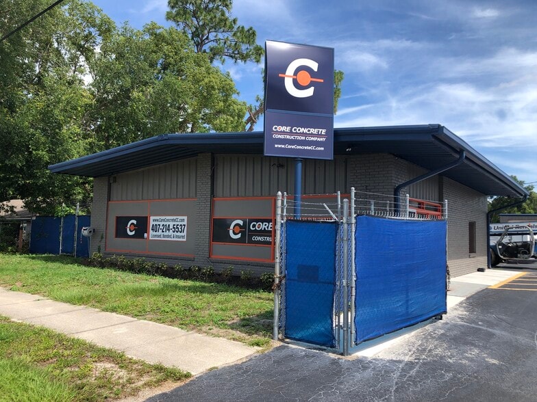 More Photos Of 417 Magnolia St, Altamonte Springs Light Distribution For Lease