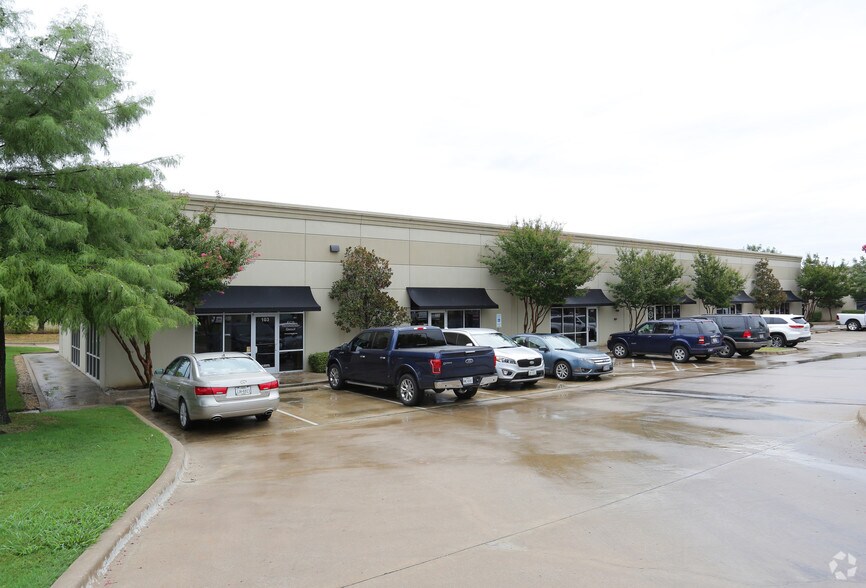 More Photos Of 99 Regency Pky, Mansfield Office For Lease