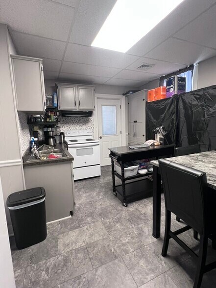 More Photos Of 13 W Main St, New Bloomfield Storefront Retail Residential For Sale