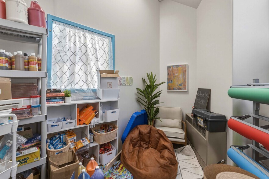 More Photos Of 2728 Thomson Ave, Long Island City Apartments For Sale