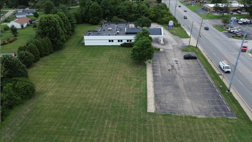 More Photos Of 872 Ohio Pike, Cincinnati Medical For Sale