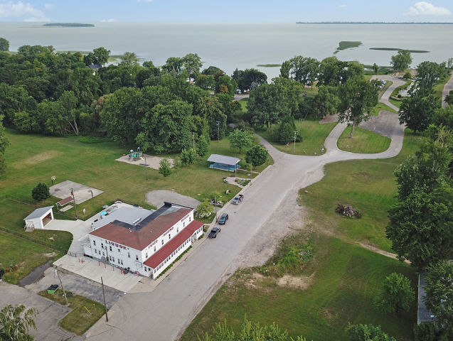 Primary Photo Of 827 Promenade St, Bay Port Restaurant For Sale