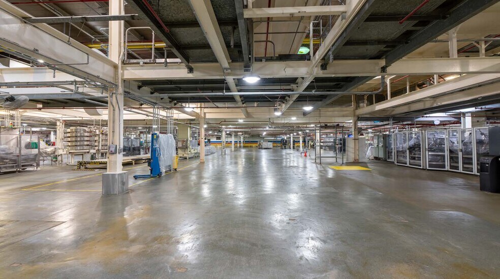 More Photos Of 9601 F St, Omaha Food Processing For Sale