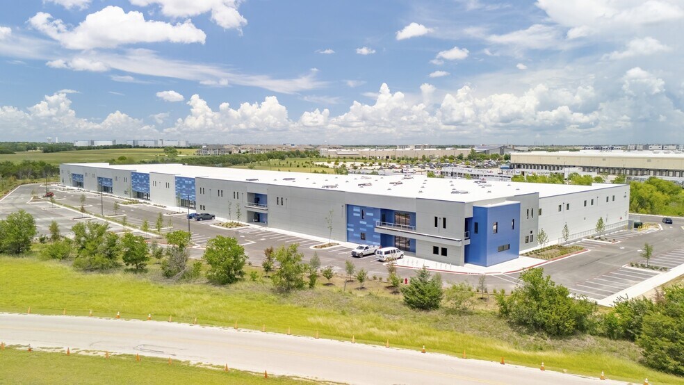 More Photos Of 15508 Impact Way, Pflugerville Warehouse For Lease