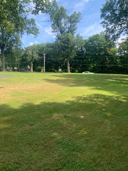 More Photos Of 935 S Providence Rd, Wallingford Funeral Home For Sale