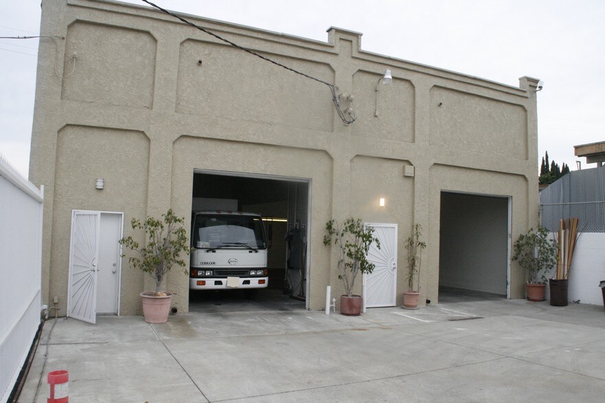 More Photos Of 25915 Senator Ave, Harbor City Warehouse For Lease