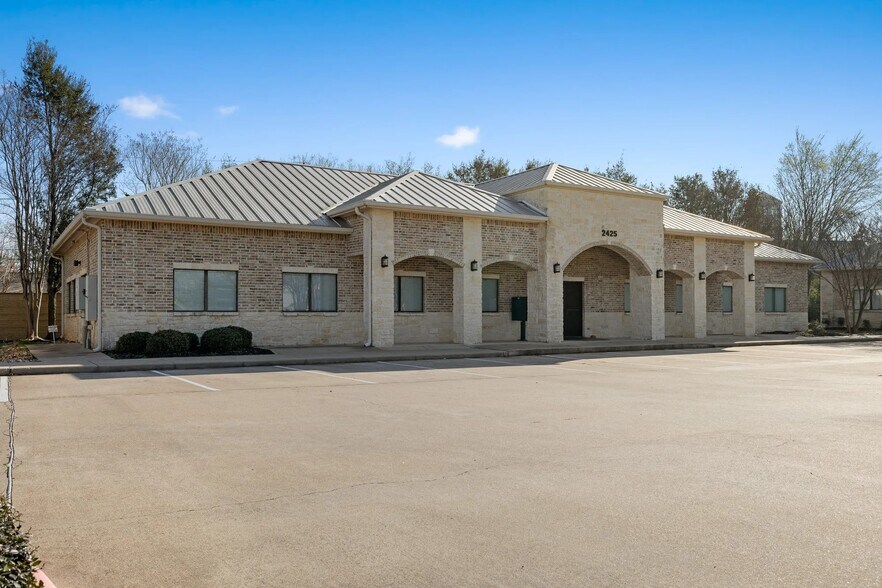 More Photos Of 2425 Earl Rudder Fwy S, College Station Office For Lease