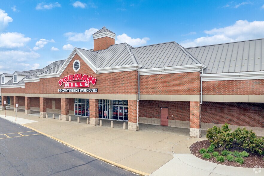 More Photos Of 5701-5851 Mercury Dr, Dearborn Freestanding For Sale