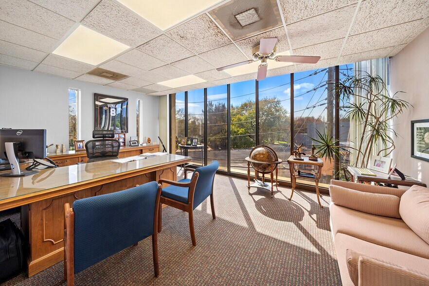 More Photos Of 420 S Dixie Hwy, Coral Gables Loft Creative Space For Sale