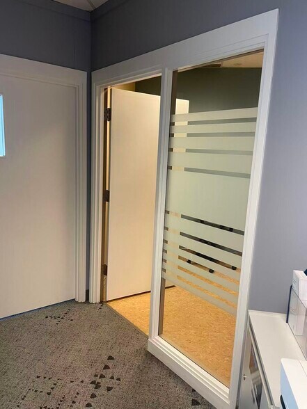 More Photos Of 1195 Pacific Blvd, Vancouver Apartments For Lease