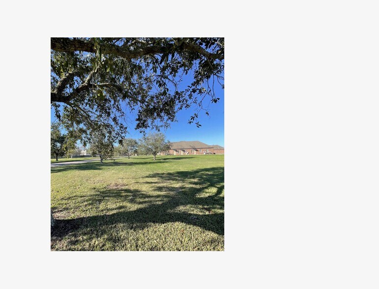 More Photos Of Lake Rd, Lake Jackson Land For Sale