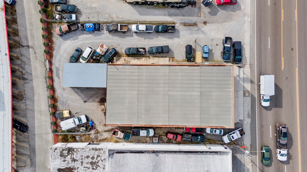 More Photos Of 803 Mcarthur St, Manchester Warehouse For Sale